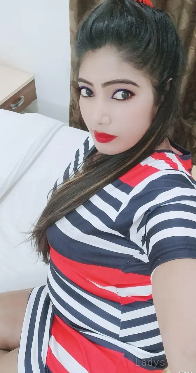Gigi, 23 years brunette escorts in Gangtok, height 154 sm, Weight  kg