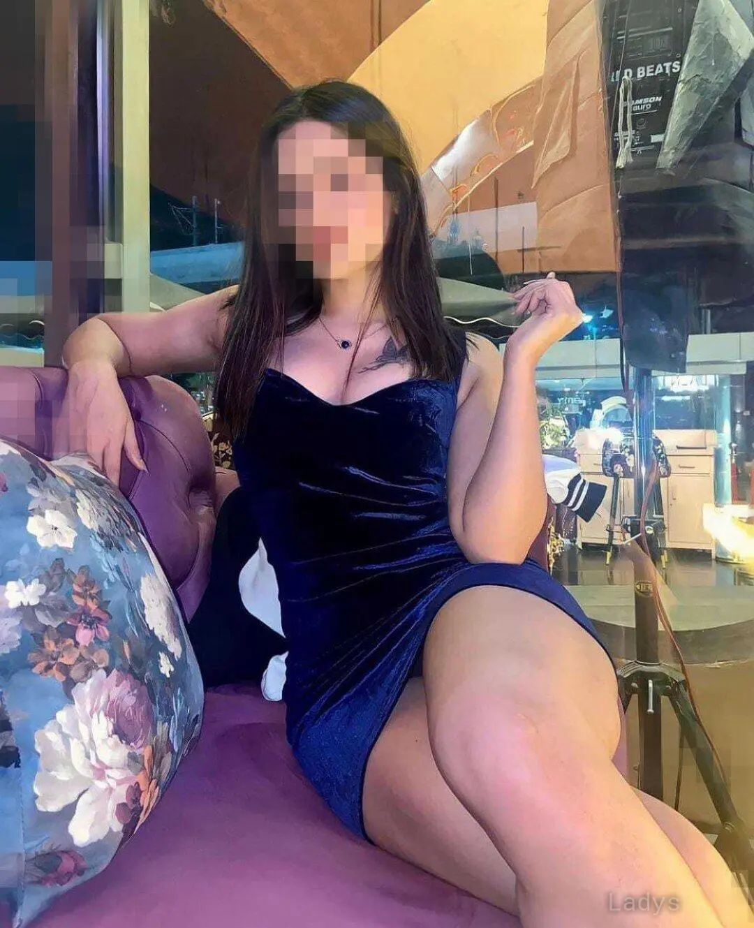 Arohi, 22 years brunette escorts in Goa, height 165 sm, Weight kg