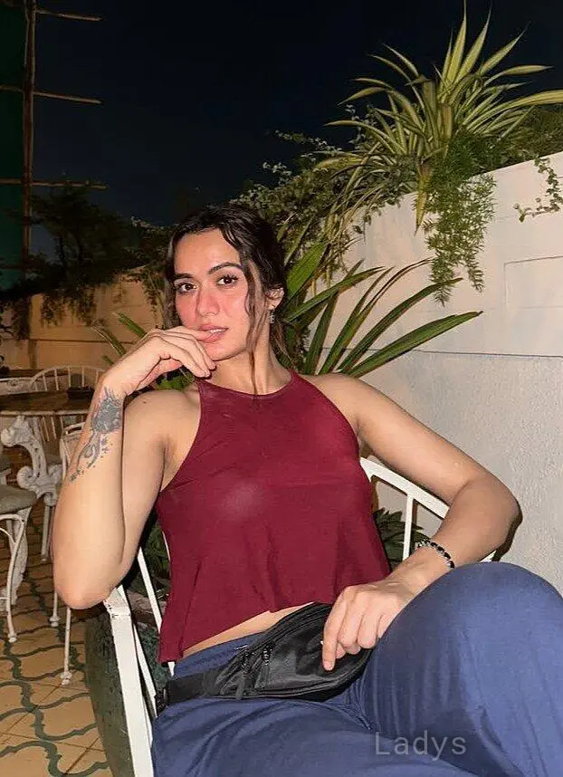 Jaya, 23 years brunette escorts in Goa, height 154 sm, Weight  kg