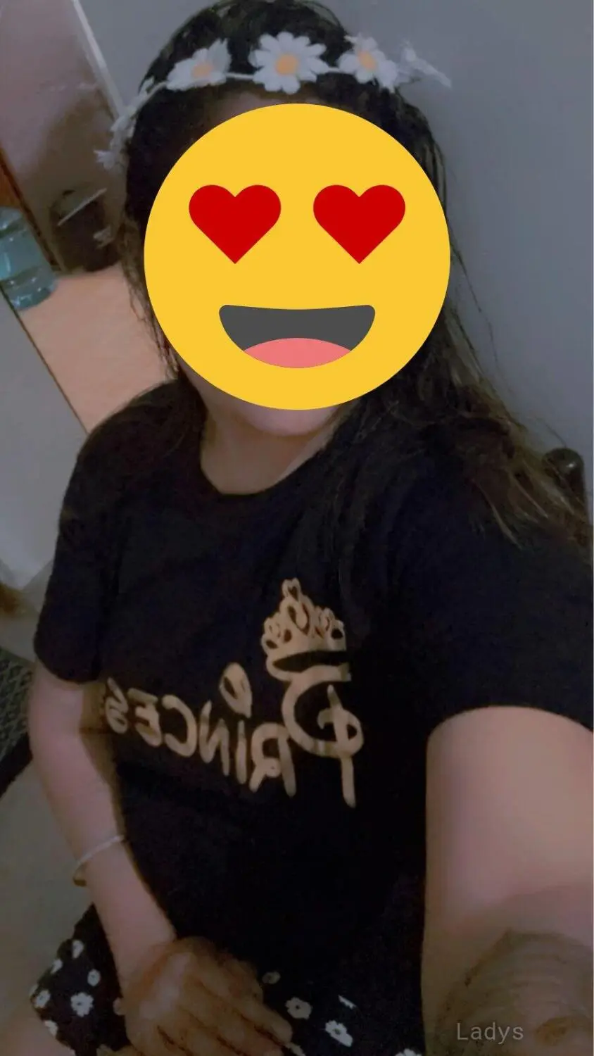 Liza, 22 years brunette escorts in Goa, height 160 sm, Weight  kg