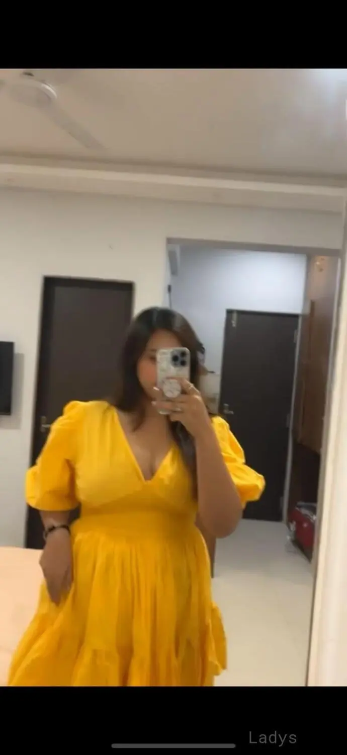 Ritika, 24 years brunette escorts in Goa, height 168 sm, Weight  kg
