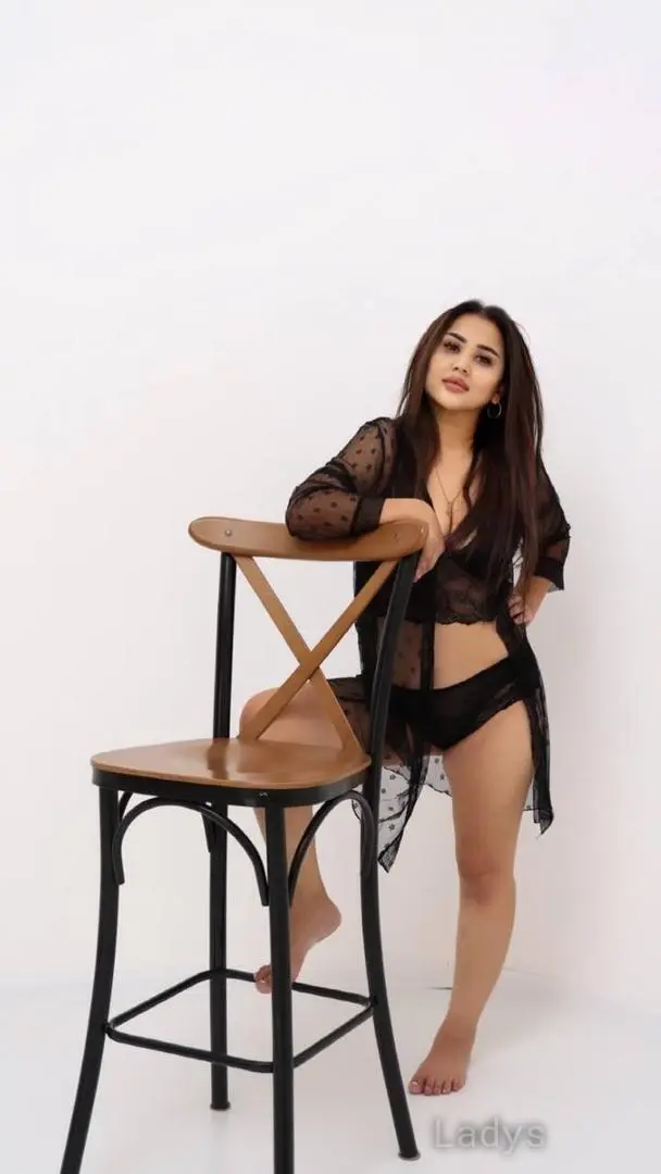 Alena, 21 years brunette escorts in Gurgaon, height 186 sm, Weight  kg