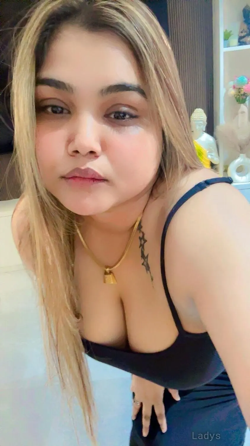 Gisella, 23 years brunette escorts in Gurgaon, height 168 sm, Weight  kg