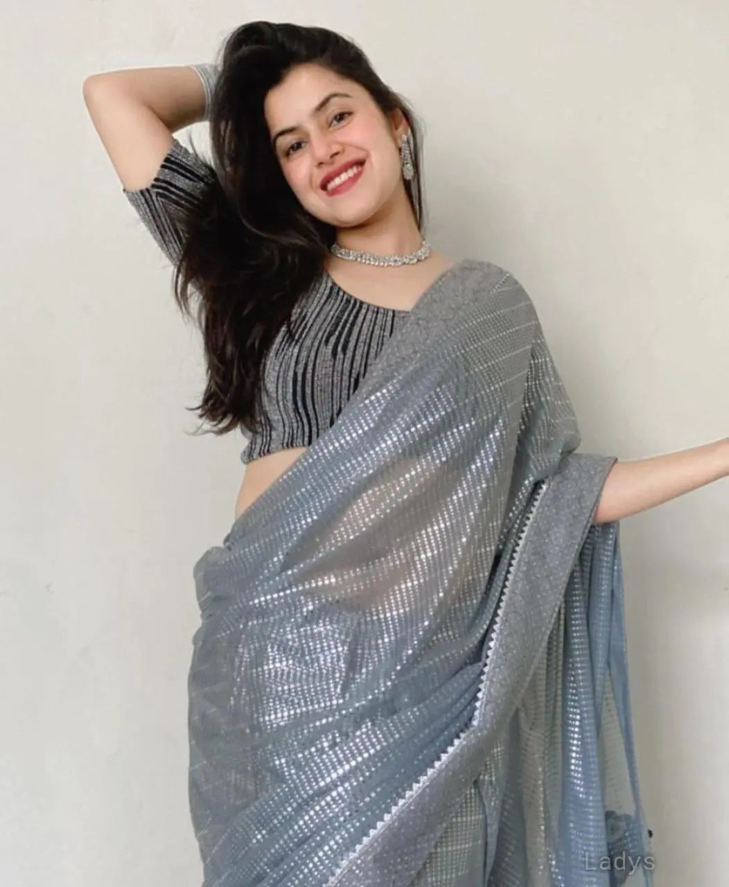 Komal, 22 years brunette escorts in Gurgaon, height 155 sm, Weight  kg