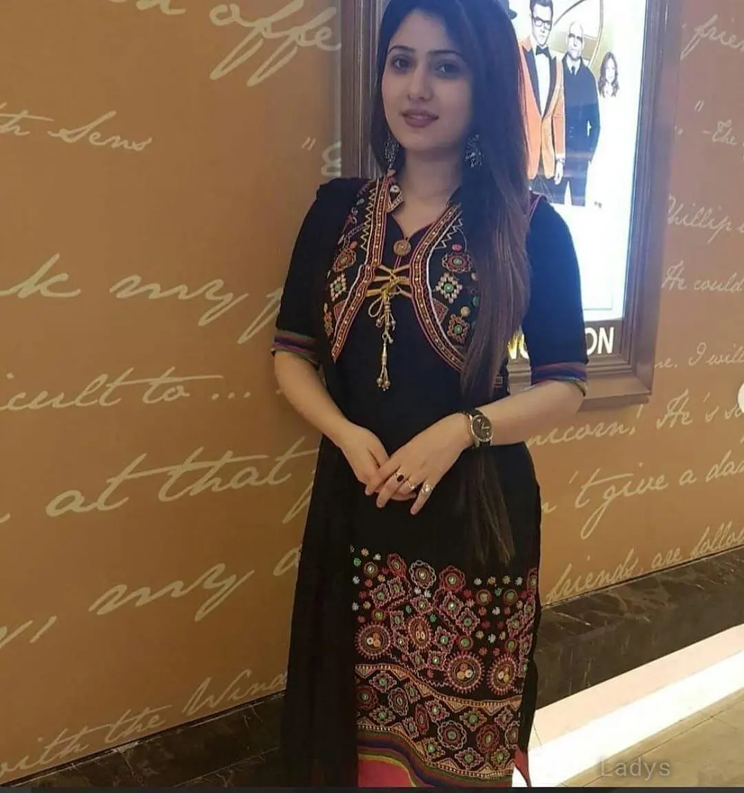 Lillian,  years brunette escorts in Gurgaon, height  sm, Weight  kg