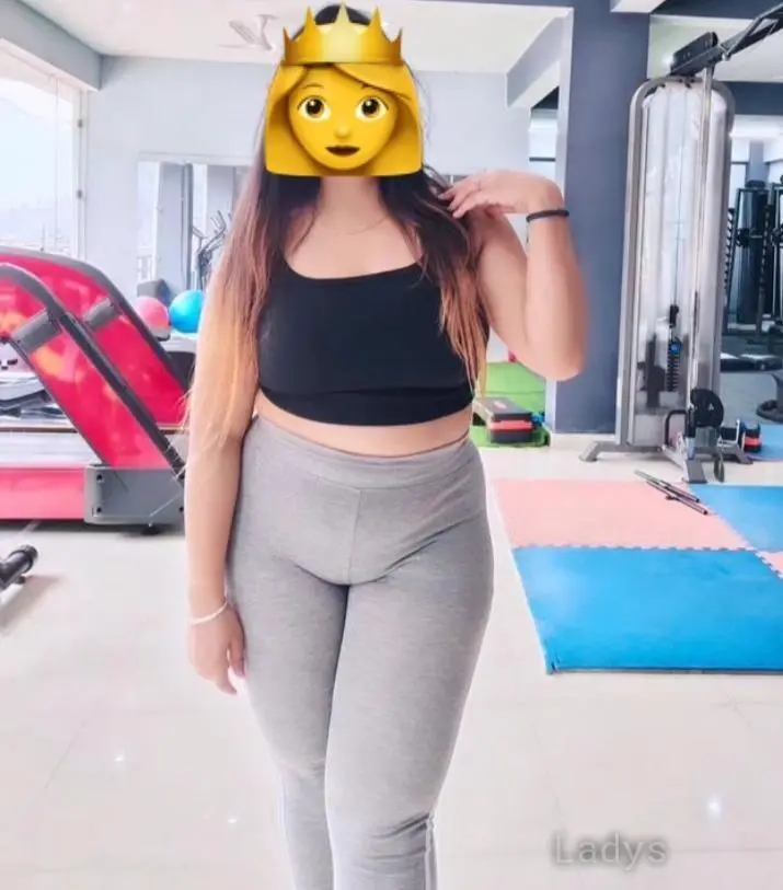 Mishti, 26 years brunette escorts in Gurgaon, height 172 sm, Weight  kg