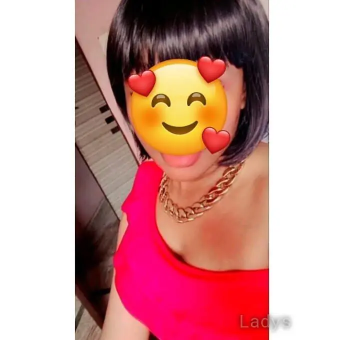 Sarah, 24 years brunette escorts in Gurgaon, height  sm, Weight  kg