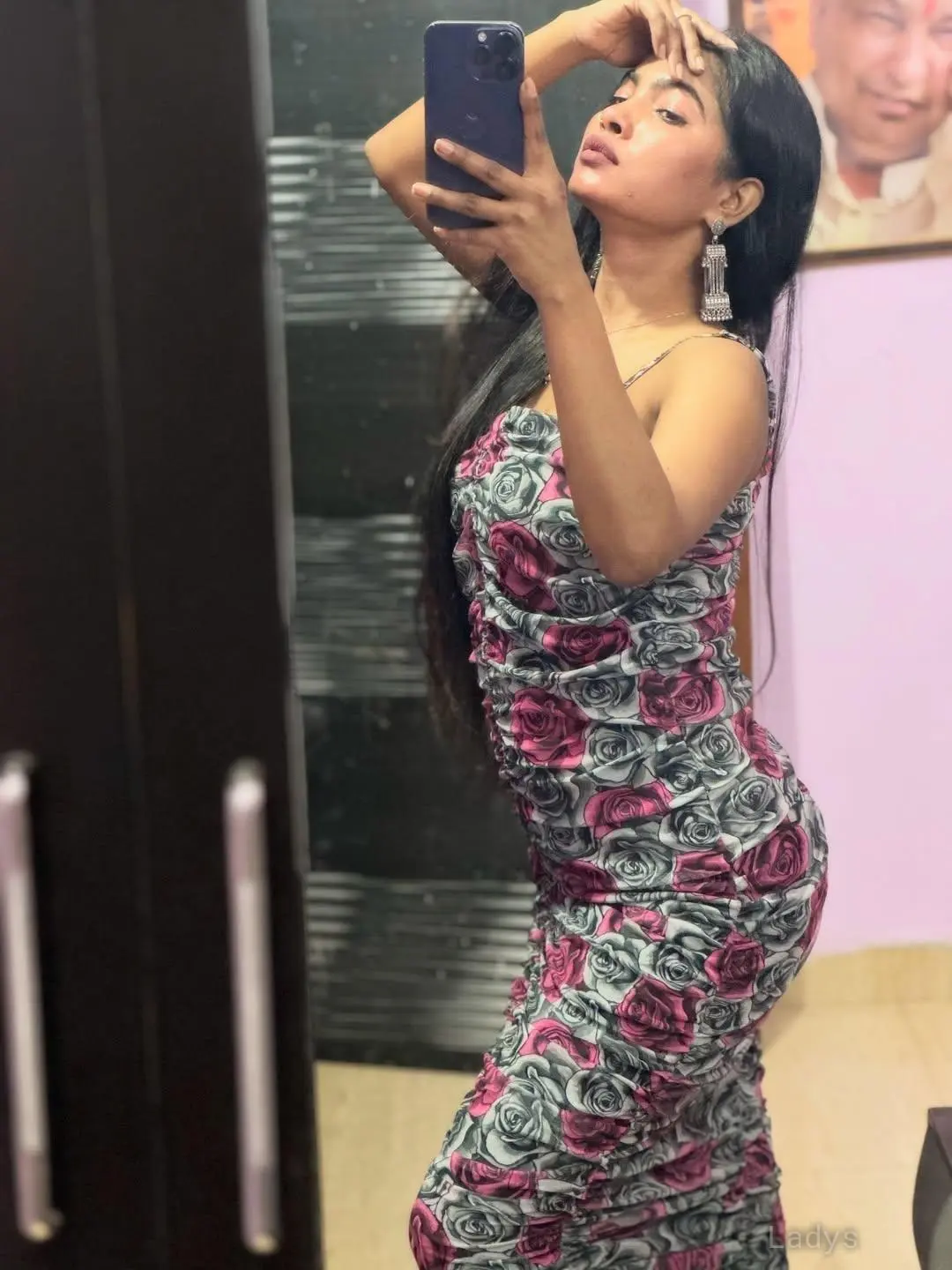 Shrija, 21 years brunette escorts in Gurgaon, height 170 sm, Weight  kg