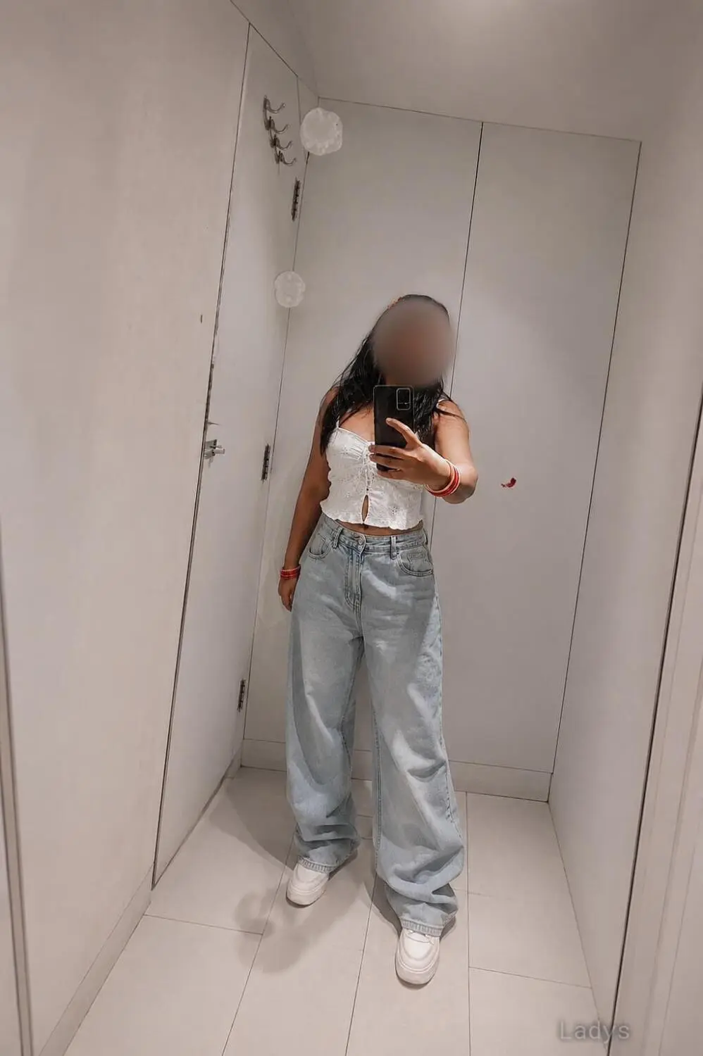 Aarohi, 24 years brunette escorts in Guwahati, height 155 sm, Weight kg