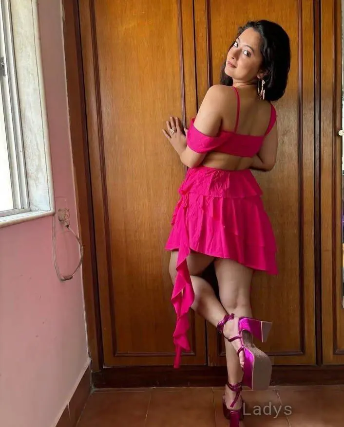 Genuine, 23 years brunette escorts in Guwahati, height 154 sm, Weight  kg