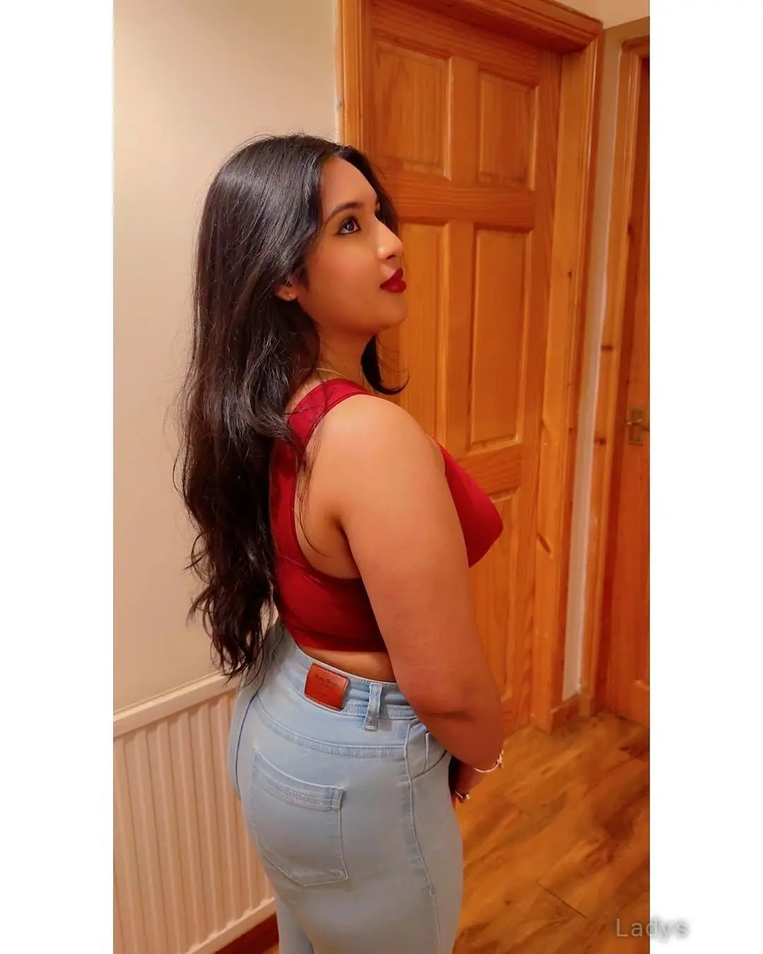 Hiral, 23 years brunette escorts in Guwahati, height 154 sm, Weight  kg