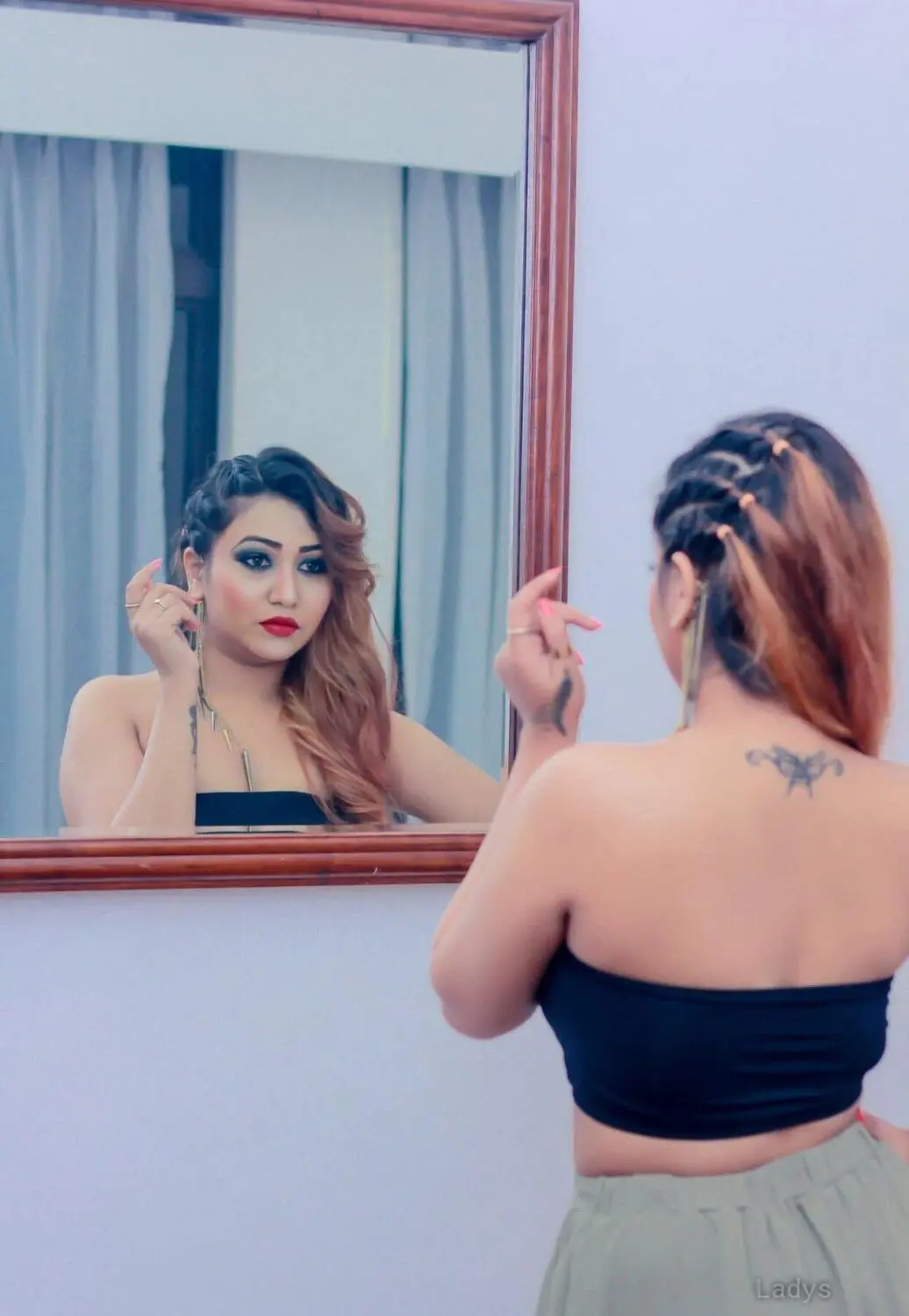 Riya, 22 years brunette escorts in Hanoi, height 154 sm, Weight  kg