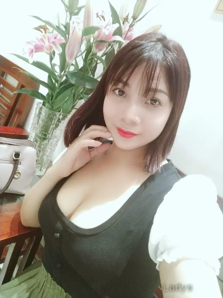 Tinamai, 28 years brunette escorts in Hanoi, height 160 sm, Weight kg