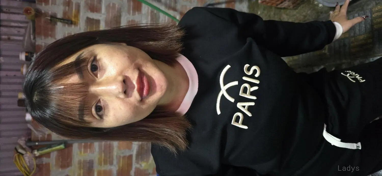 Tata, 22 years brunette escorts in Hải Phòng, height 169 sm, Weight kg