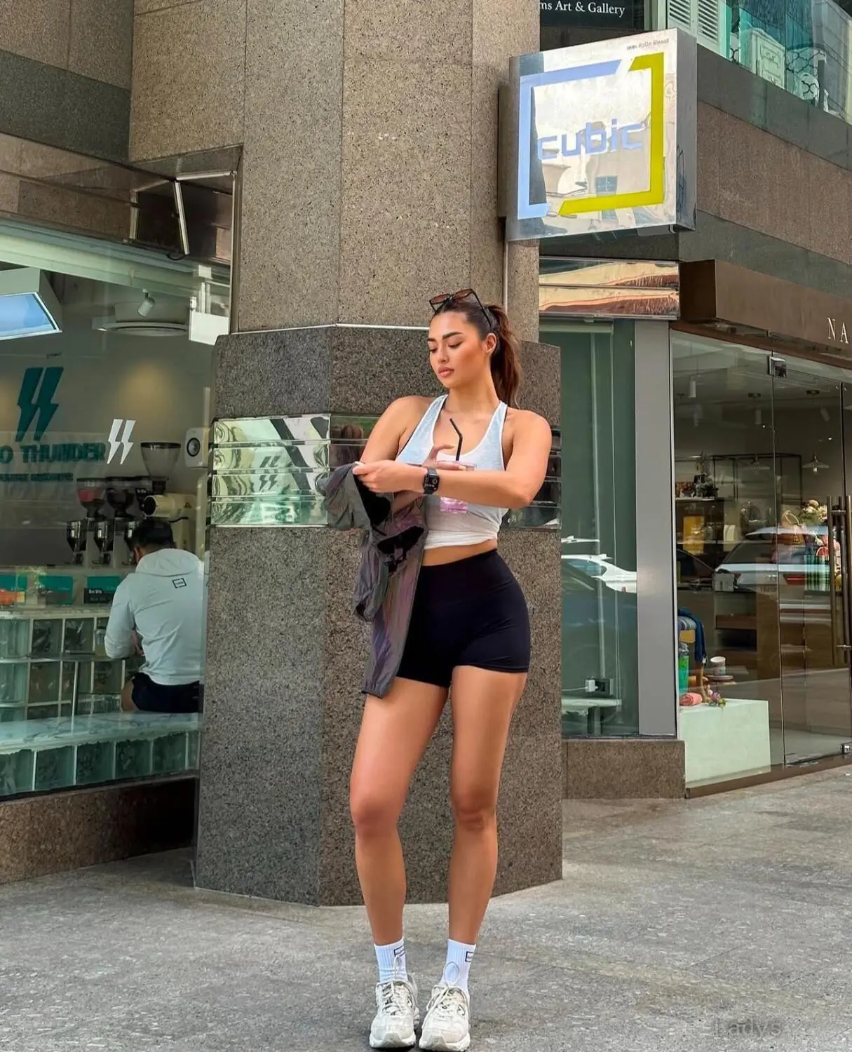 Amina,  years brunette escorts in Hong Kong, height  sm, Weight  kg