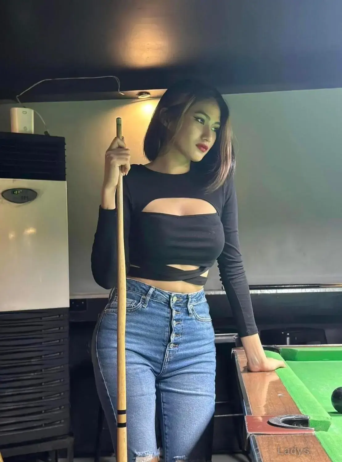 Atasha, 22 years brunette escorts in Hong Kong, height 162 sm, Weight 52 kg
