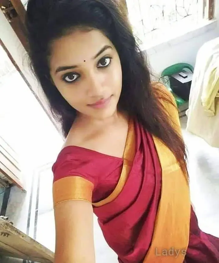 Arti, 20 years brunette escorts in Hyderabad, height 153 sm, Weight kg