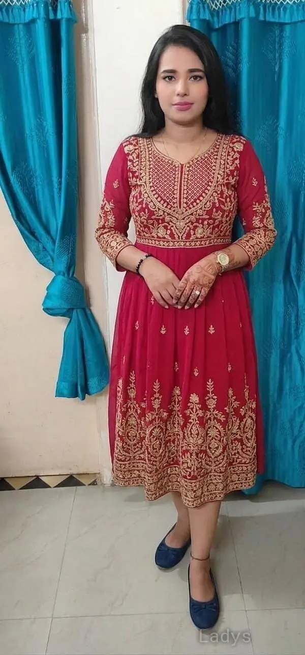 Elise,  years brunette escorts in Hyderabad, height 155 sm, Weight  kg