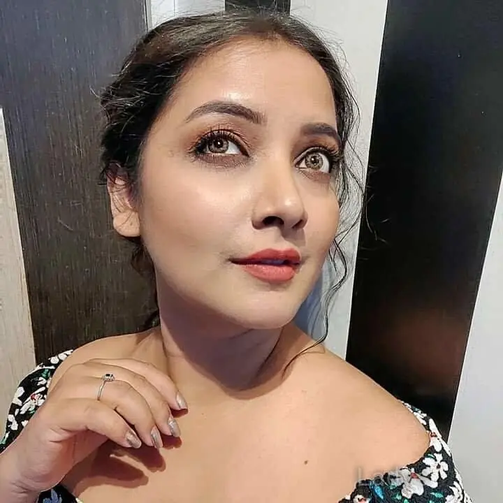 Frances, 23 years brunette escorts in Hyderabad, height 165 sm, Weight  kg