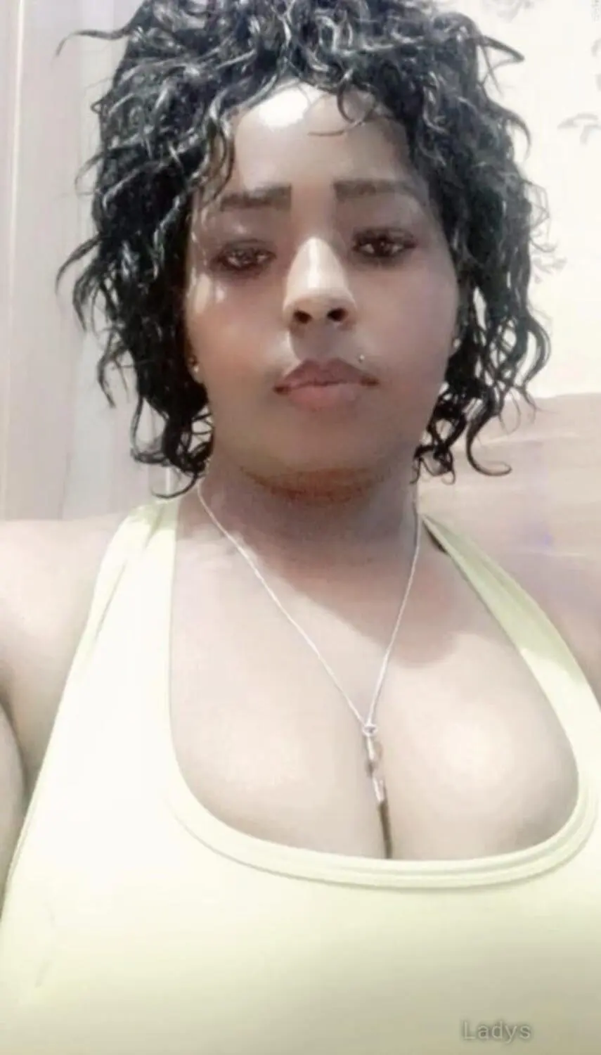 Kate, 26 years brunette escorts in Hyderabad, height 164 sm, Weight kg