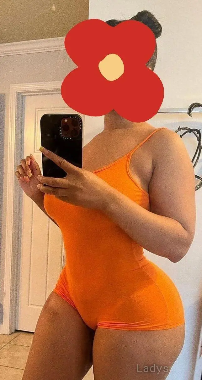 Kate, 25 years brunette escorts in Hyderabad, height 175 sm, Weight  kg