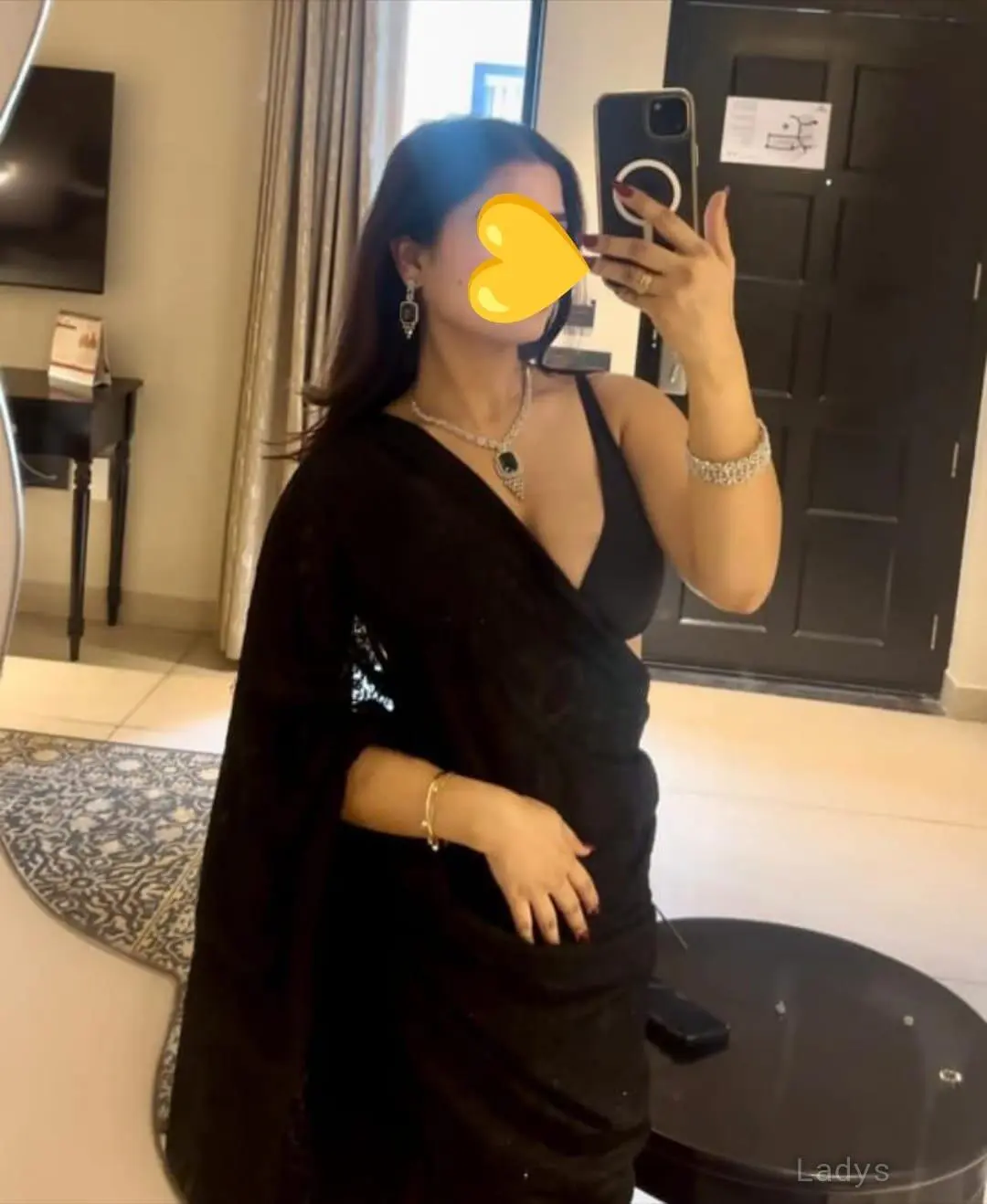 Kavita, 24 years brunette escorts in Hyderabad, height 164 sm, Weight  kg
