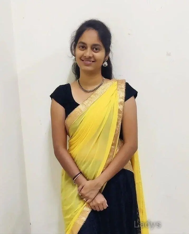 Ola, 19 years brunette escorts in Hyderabad, height 154 sm, Weight  kg