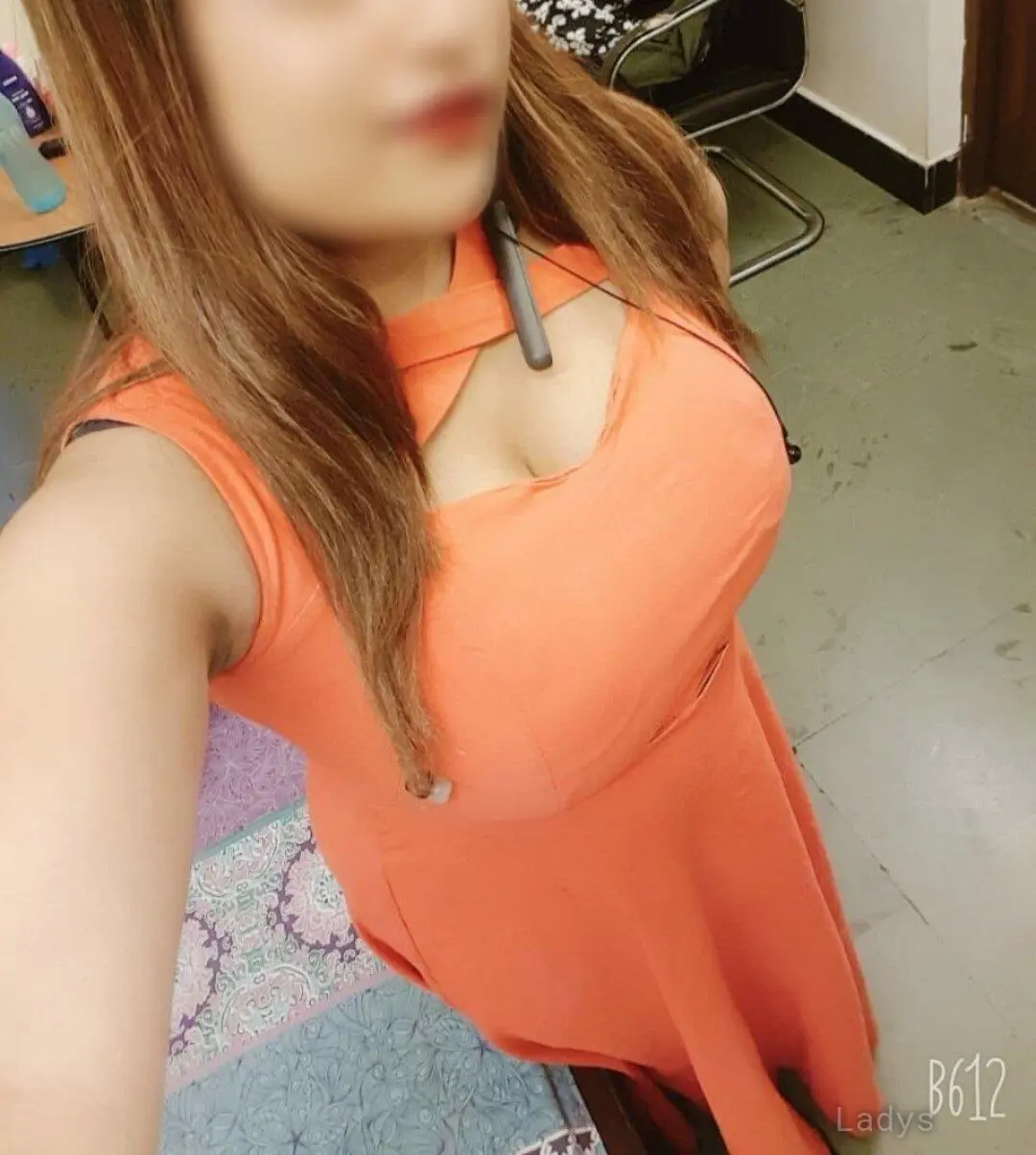 Rohini, 21 years brunette escorts in Hyderabad, height 158 sm, Weight  kg