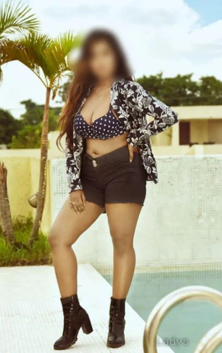 Rupali, 30 years brunette escorts in Hyderabad, height 142 sm, Weight kg