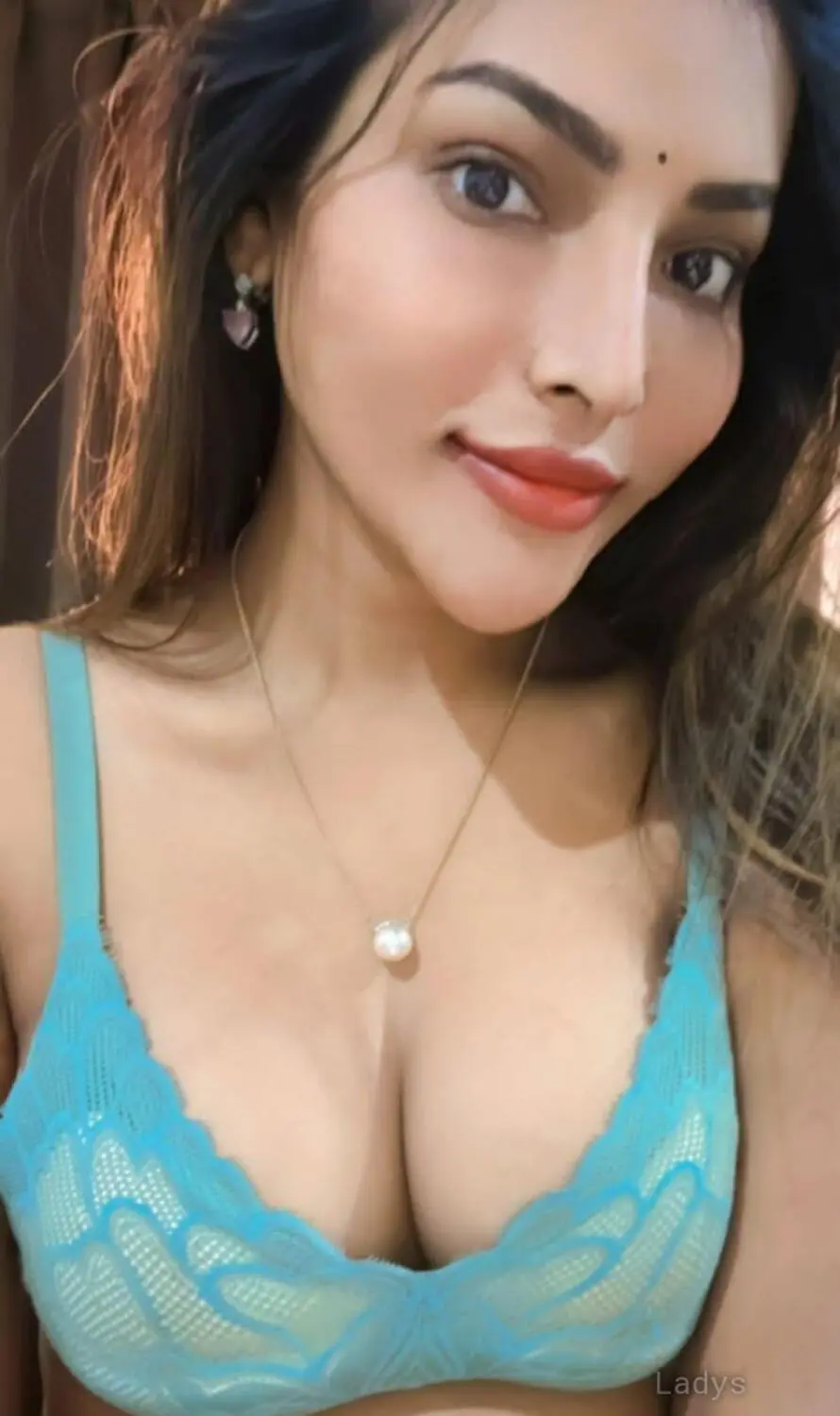 Siriprema,  years brunette escorts in Hyderabad, height  sm, Weight  kg