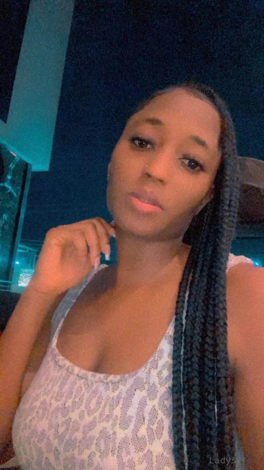 Dammy, 24 years brunette escorts in Ikeja, height 154 sm, Weight kg