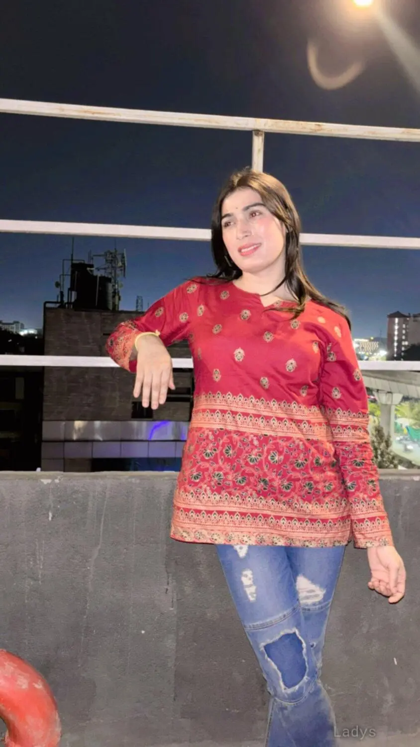 Ella, 25 years brunette escorts in Indore, height 154 sm, Weight  kg