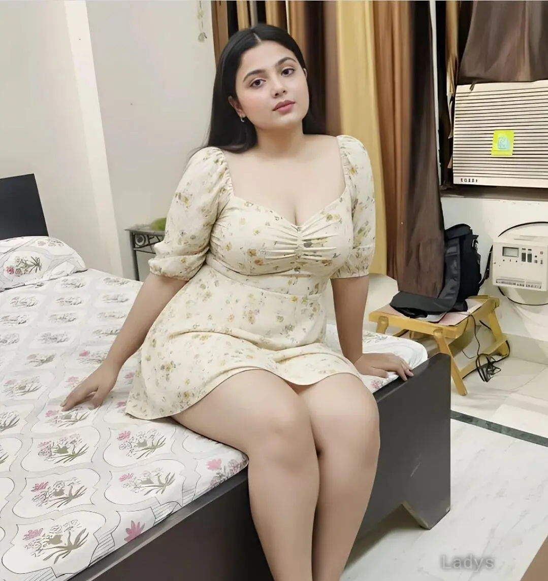 Geraldine, 21 years brunette escorts in Indore, height 152 sm, Weight  kg