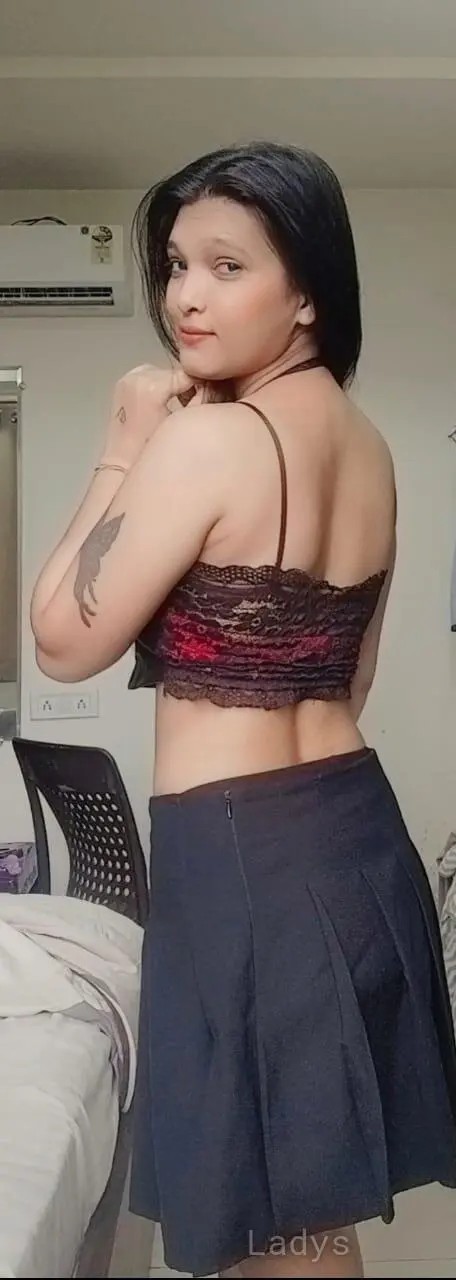Lora, 22 years brunette escorts in Indore, height 180 sm, Weight  kg