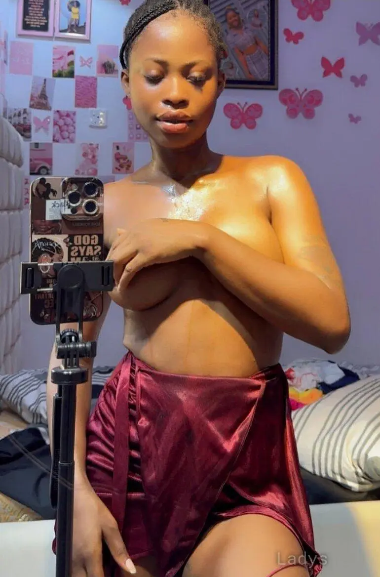 Mercy, 23 years brunette escorts in Indore, height 160 sm, Weight kg