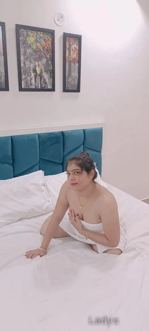 Sonam, 23 years brunette escorts in Indore, height 154 sm, Weight  kg