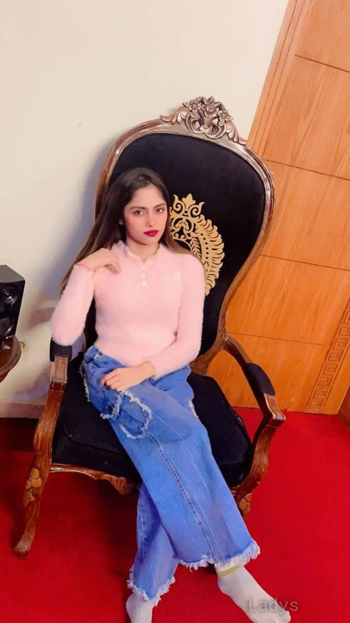 Sonia, 23 years brunette escorts in Islamabad, height 158 sm, Weight  kg