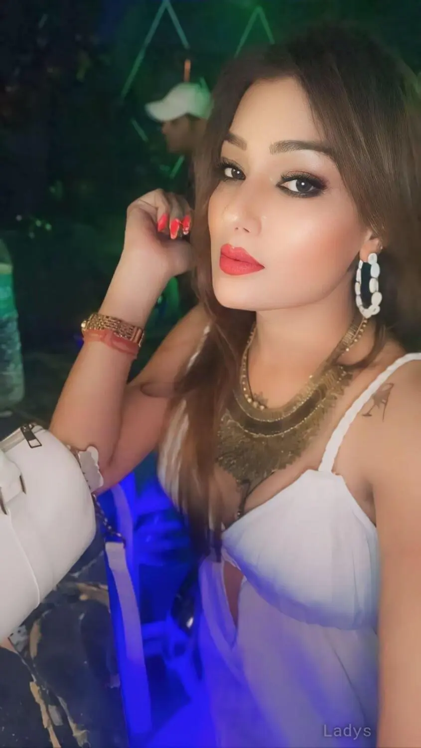 Aarzu, 27 years brunette escorts in Jaipur, height 154 sm, Weight  kg