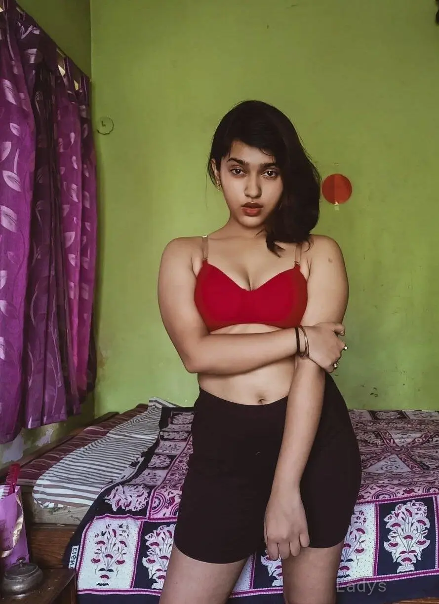 Tina, 21 years brunette escorts in Jaipur, height 154 sm, Weight  kg