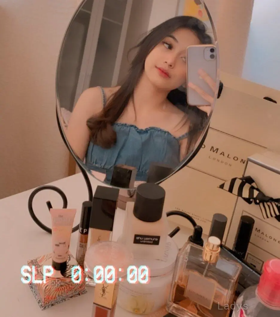 Cece, 24 years brunette escorts in Jakarta, height 168 sm, Weight  kg