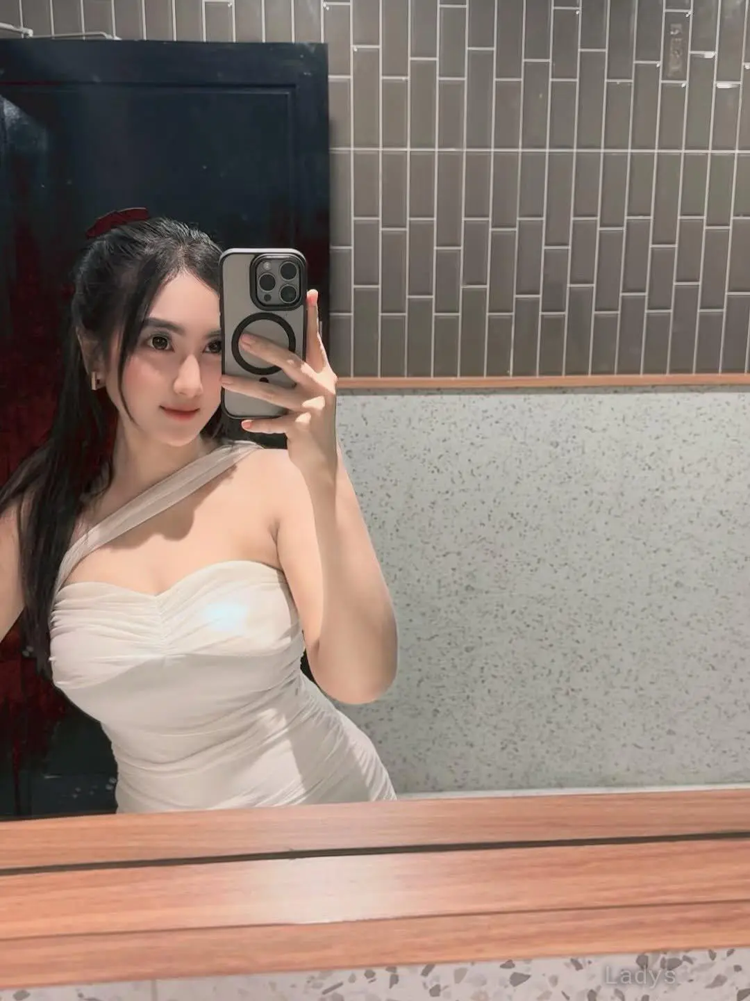 Hanna, 24 years brunette escorts in Jakarta, height 163 sm, Weight kg