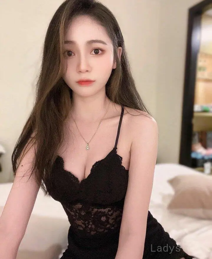 Kiky, 23 years brunette escorts in Jakarta, height 161 sm, Weight kg
