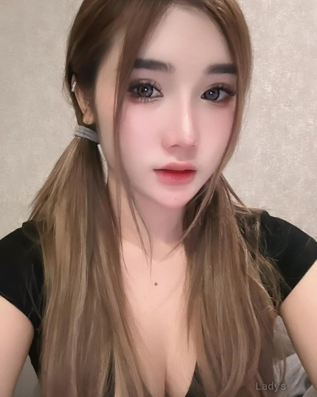 Norma, 23 years brunette escorts in Jakarta, height 170 sm, Weight  kg