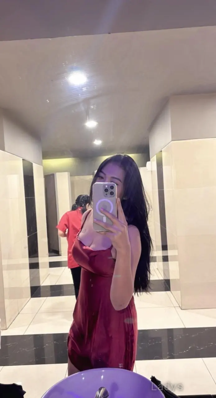 Olivia, 24 years brunette escorts in Jakarta, height 161 sm, Weight kg