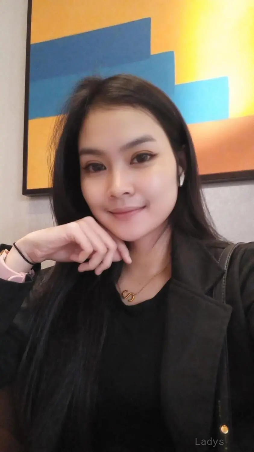 Salfia, 23 years brunette escorts in Jakarta, height 160 sm, Weight kg