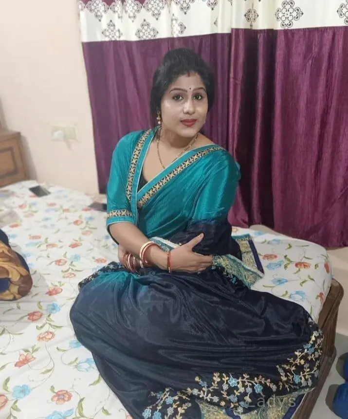 Marianne, 22 years brunette escorts in Jamshedpur, height 153 sm, Weight  kg