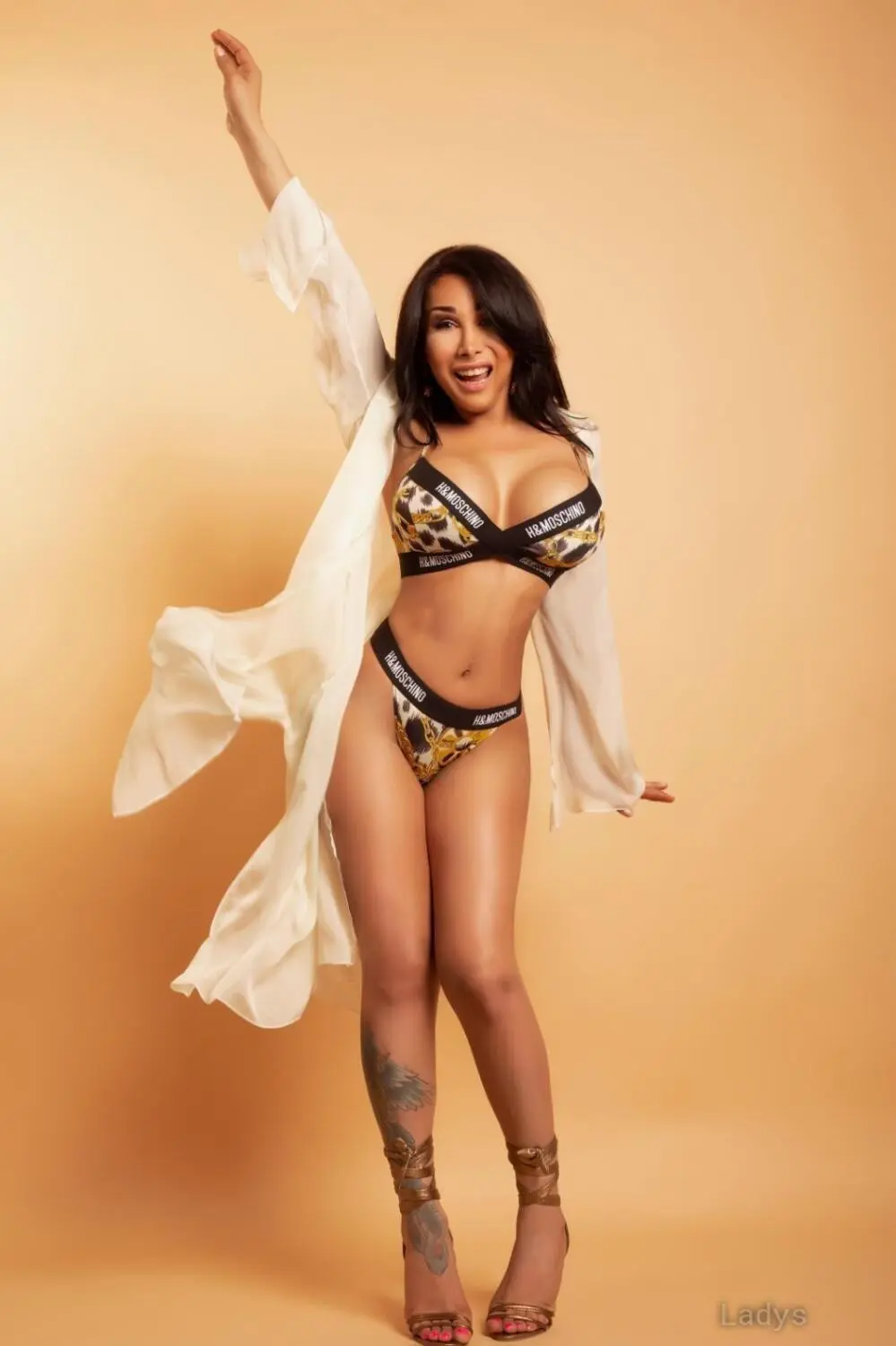 Daniela, 26 years brunette escorts in Jeddah, height 170 sm, Weight kg