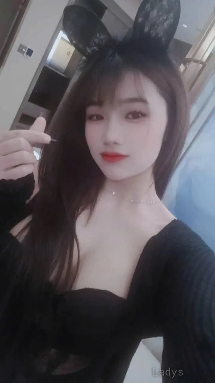 Lisa, 19 years brunette escorts in Jeddah, height 161 sm, Weight kg