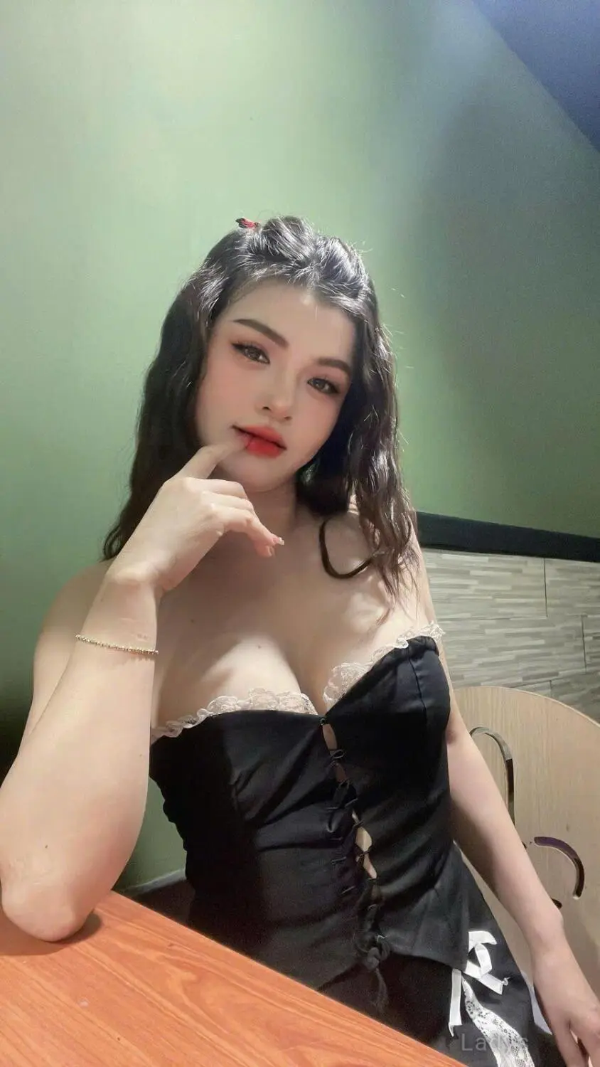 Mailisa, 22 years brunette escorts in Jeddah, height 165 sm, Weight kg