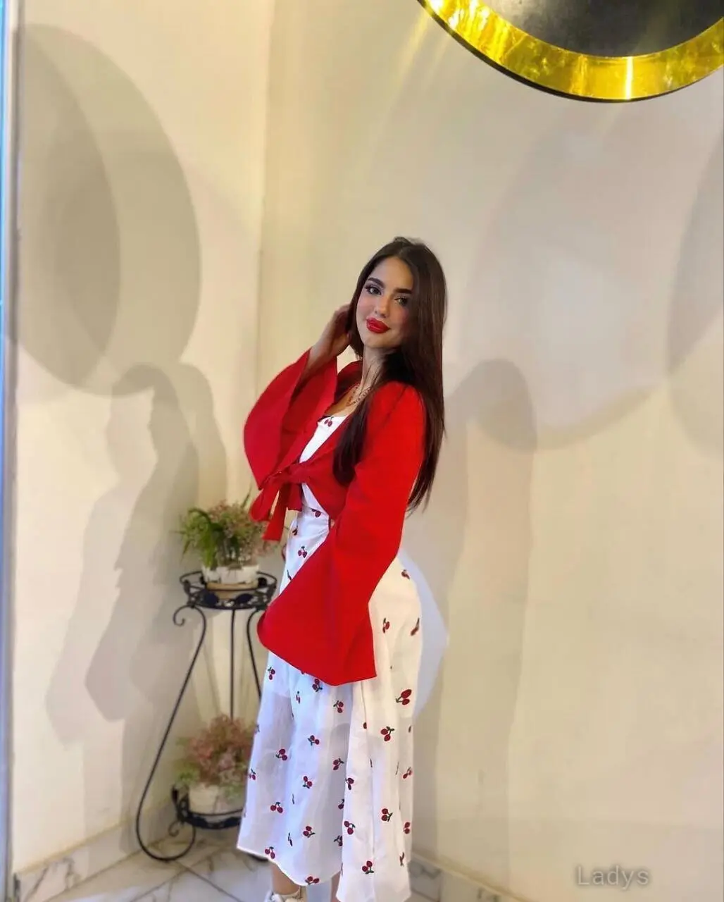 Ronan, 26 years brunette escorts in Jeddah, height sm, Weight kg